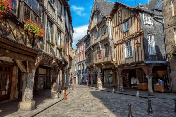 Petit Manoir Proche Dinan - Chambre D'Hotes Lanvallay Экстерьер фото